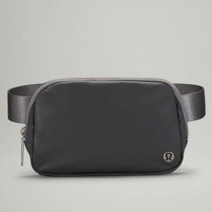 Lululemon Everywhere Belt Bag